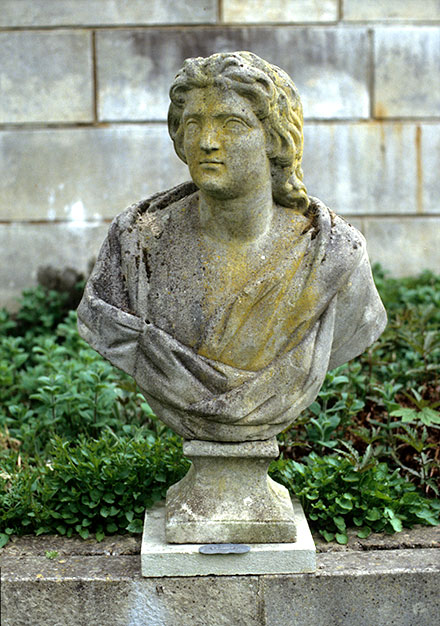 Büste eines römischen Gottes